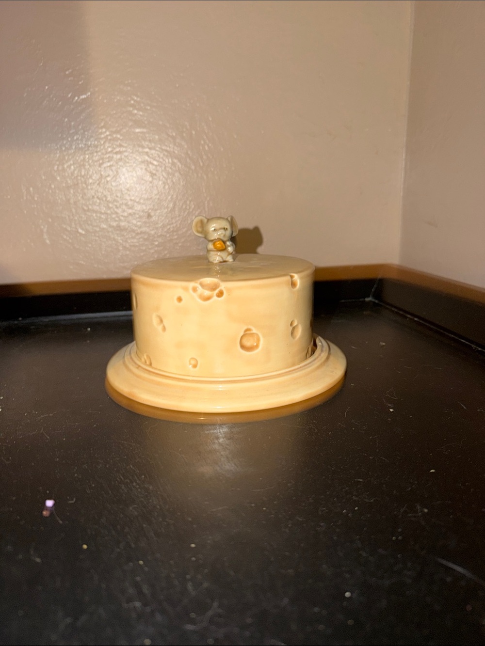 Super Adorable Mouse on a cheese Block Ceramic Plate And Lid Set